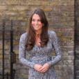 Kate Middleton, toujours aussi svelte (de face) lors d'une visite à Londres