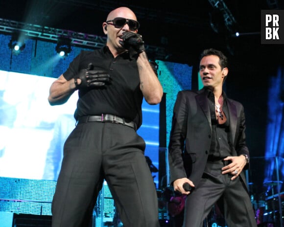 Marc Anthony, en duo avec Pitbull sur Rain Over Me
