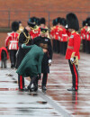Kate Middleton et son petit problème de talon le 17 mars 2013 à Londres