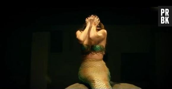 Nolwenn Leroy en sirène blessée dans Sixième Continent