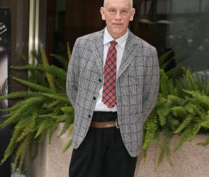 John Malkovich a secouru un vieil homme à Toronto