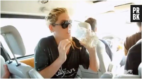 Kesha avait choqué en buvant son urine dans son documentaire My Crazy Beautiful Life.