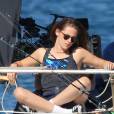 Kristen Stewart se détend avant de tourner une scène de Camp X-Ray le 17 juillet 2013