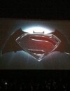 Le logo officiel du film Batman VS Superman réalisé par Zack Snyder révélé au Comic Con 2013