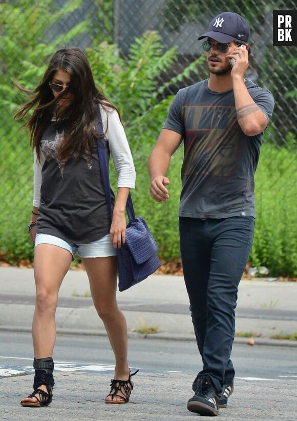 Taylor Lautner et Marie Avgeropoulos : nouveau it-couple à Hollywood