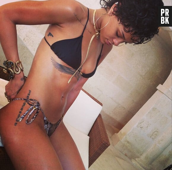 Rihanna : nouvelle exhib en bikini sur Instagram