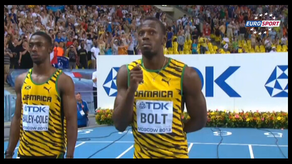 Usain Bolt en mode clown : show comique avant sa finale du 100m