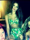 Selena Gomez en bikini rétro sur Instagram