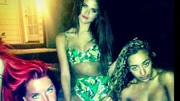 Selena Gomez : pin-up sexy en bikini sur Instagram