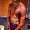 Tarek Benattia dévoile ses muscles sur Instagram.