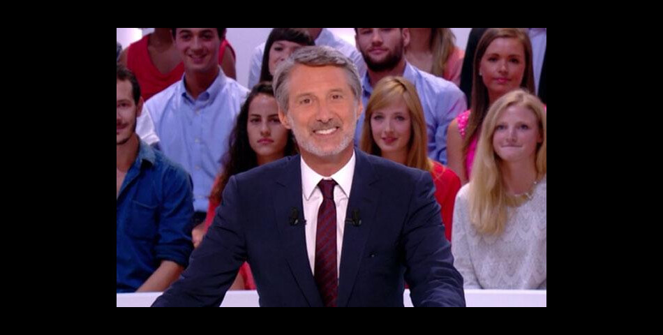 Le Grand Journal sur Canal + : la rentrée d&#039;Antoine De Caunes entachée par des accusations de plagiat ?