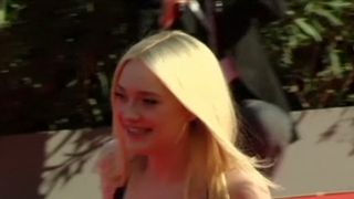 Dakota Fanning angélique à la Mostra 2013 pour le film Night Moves