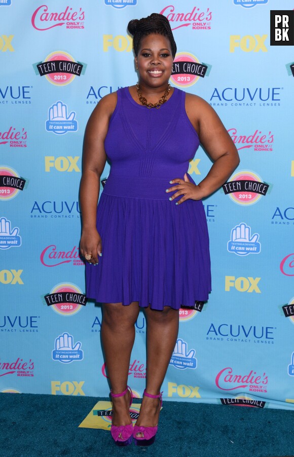 Amber Riley sur le tapis rouge des Teen Choice Awards 2013