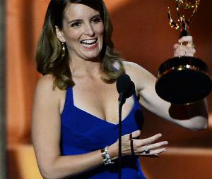 Tina Fey : sa poitrine se dévoile lors des Emmy Awards 2013