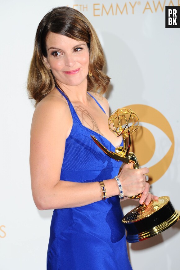 Tina Fey : sa poitrine se dévoile lors des Emmy Awards 2013