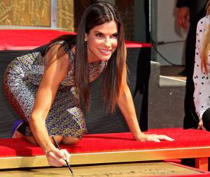 Sandra Bullock reçoit son étoile sur le Walk of Fame le 25 septembre 2013