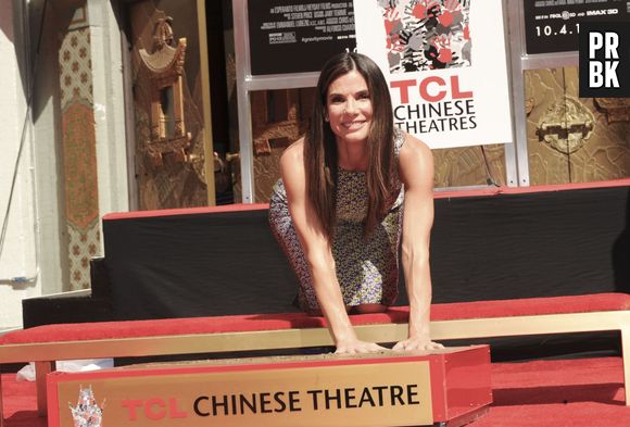 Sandra Bullock reçoit son étoile sur le Walk of Fame le 25 septembre 2013