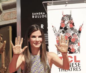 Sandra Bullock reçoit son étoile sur le Walk of Fame le 25 septembre 2013