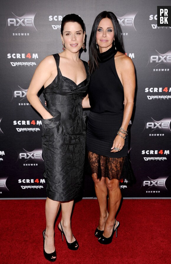 Neve Campbell et Courteney Cox à l'avant-première de Scream 4, le 11 avril 2011 à L.A