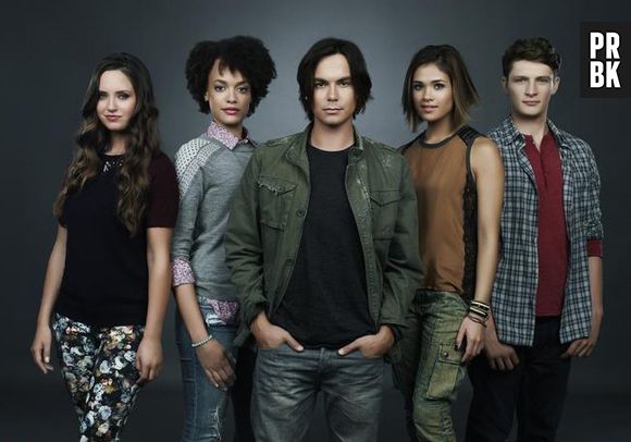 Pretty Little Liars VS Ravenswood : le match