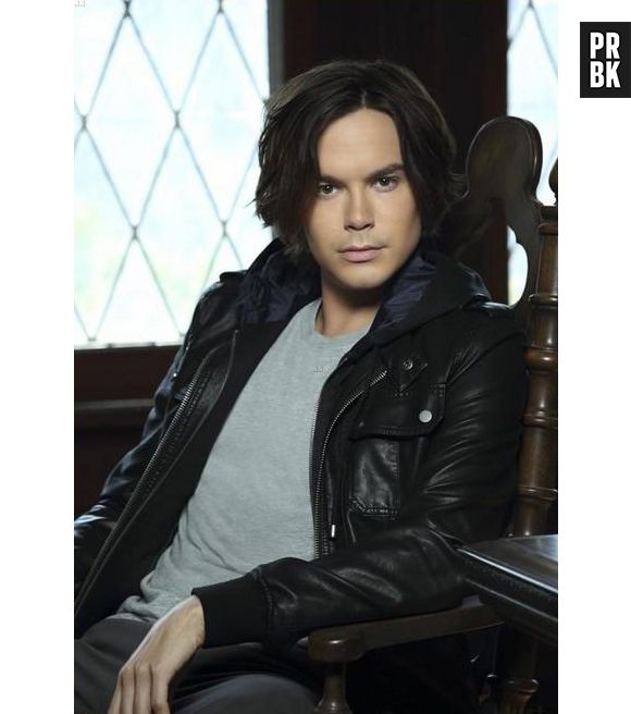 Pretty Little Liars VS Ravenswood : le match