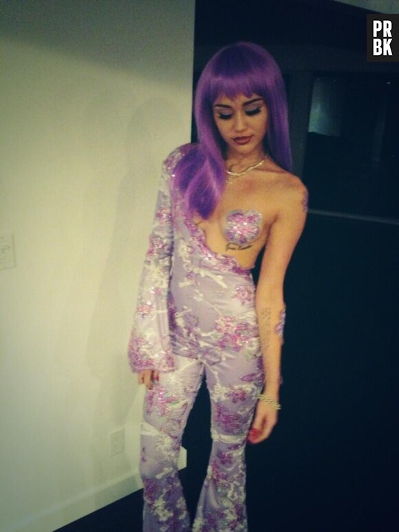 Miley Cyrus déguisée en Lil Kim pour Halloween 2013