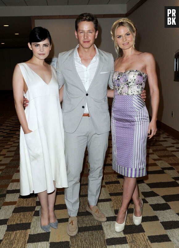 Jennifer Morrison aux côtés de Josh Dallas et de Ginnifer Goodwin