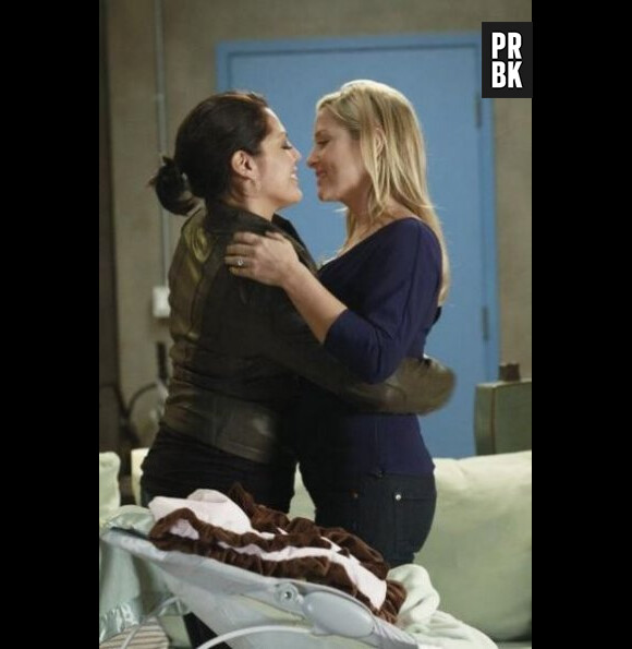 Grey's Anatomy saison 10 : Arizona comblée malgré sa rupture avec Callie