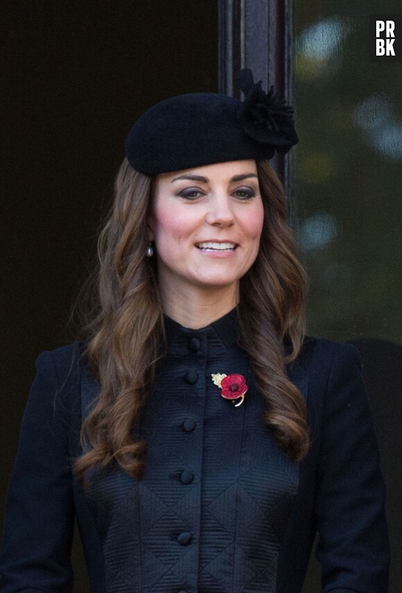 Kate Middleton, chic toute en noir pour le Remembrance Day, le 10 novembre 2013 à Londres