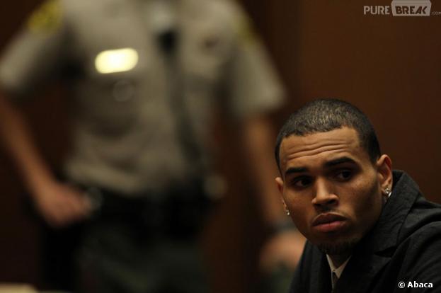 Chris Brown accusé d'avoir frappé une jeune femme, il dément