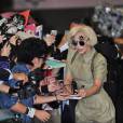 Lady Gaga proche de ses fans au Japon, le 26 novembre 2013