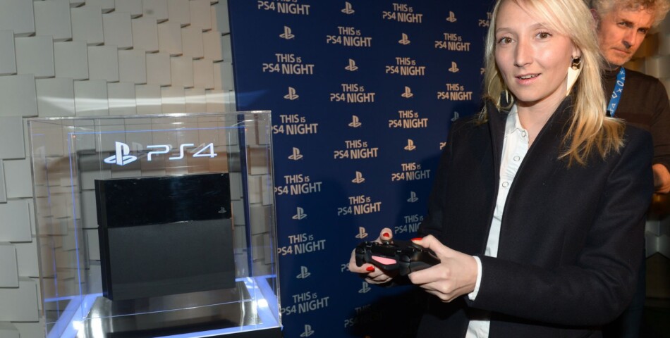 Audrey Lamy à la soirée de lancement de la PS4 le 28 novembre 2013