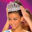 Flora Coquerel, Miss Orléanais : Miss France 2014 soutenue sur Twitter