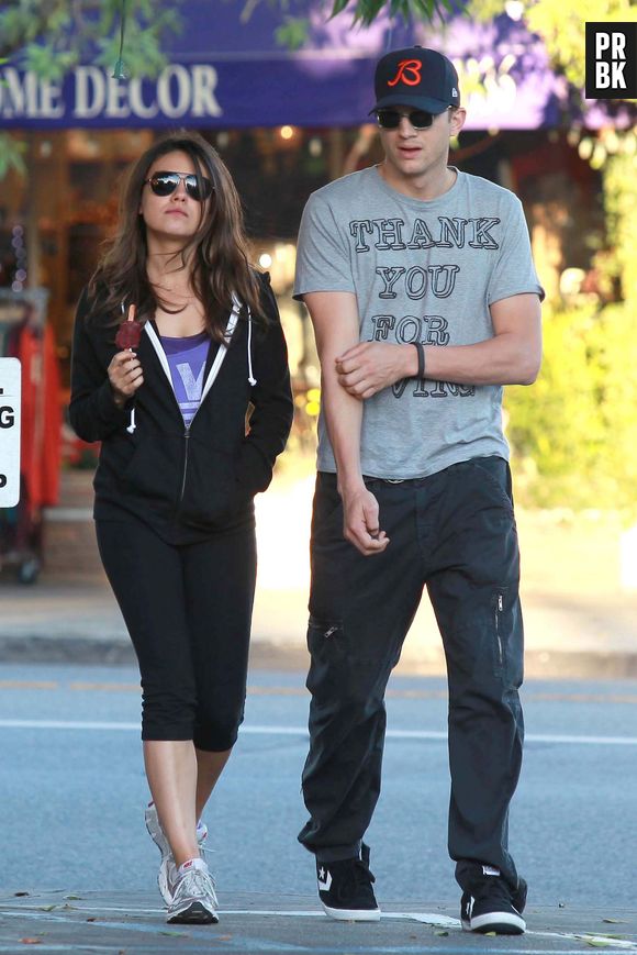 Ashton Kutcher et Mila Kunis officiellement en couple