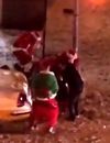 Baston de Pères Noël en plein New-York