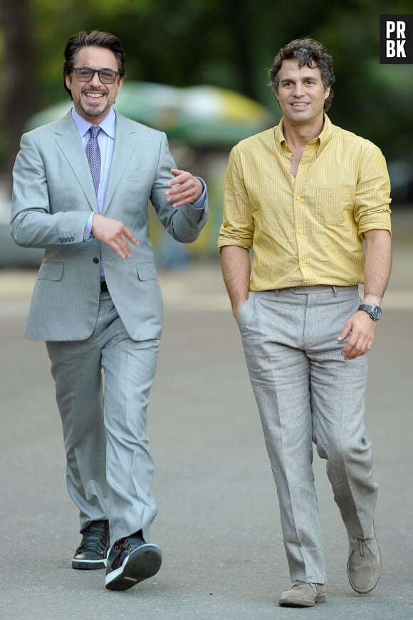 Mark Ruffalo et Robert Downey J sur le tournage d'Avengers, le 2 septembre 2011 à New York