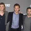 Chris Hemsworth, Tom Hiddleston et Mark Ruffalo à l'avant-première d'Avengers, le 23 avril 2012 à Berlin