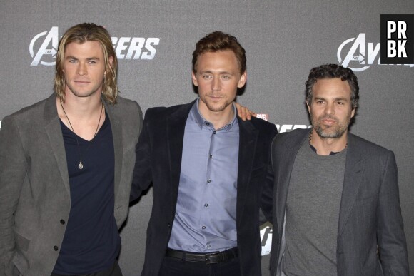Chris Hemsworth, Tom Hiddleston et Mark Ruffalo à l'avant-première d'Avengers, le 23 avril 2012 à Berlin