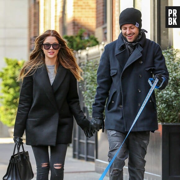 Ashley Benson et Ryan Good : balade en couple à New York, le 7 décembre 2013
