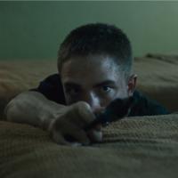 Robert Pattinson : gun à la main dans le teaser de The Rover