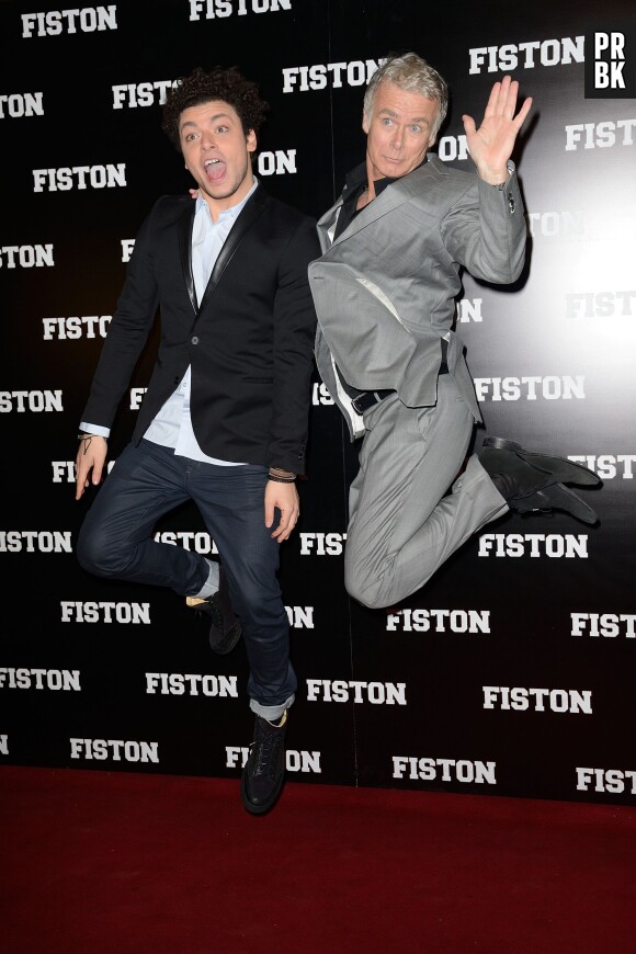 Kev Adams et Franck Dubosc s'éclatent devant les photographes pour l'avant-première du film Fiston à Paris, le 10 février 2014