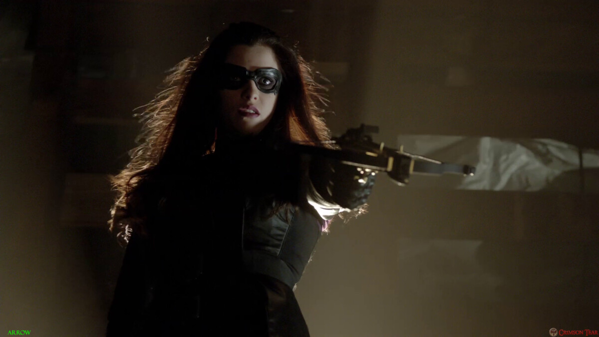 Photo : Arrow saison 2 : un spin-off sur The Huntress ? - PureBreak