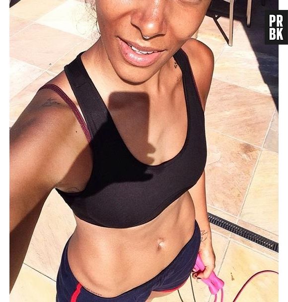 Shy'm : photo sexy sur Instagram, avril 2014