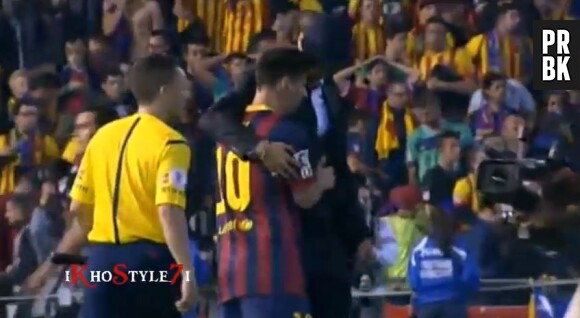 Cristiano Ronaldo réconforte Lionel Messi, le 16 avril 2014