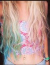 Vanessa Hudgens et ses cheveux bleus et verts