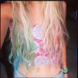 Vanessa Hudgens et ses cheveux bleus et verts