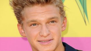 Cody Simpson nu : la photo (trop) hot censurée par Facebook et Instagram