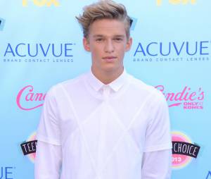 Cody Simpson sur le tapis rouge des Teen Choice Awards 2013