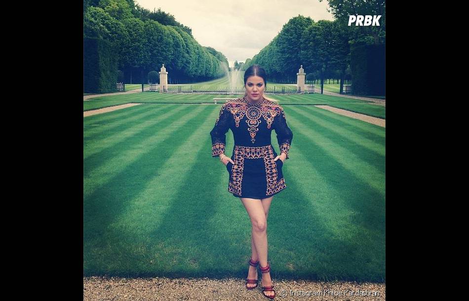 Khloe Kardashian Tape La Pose Au Chateau De Versailles Avant Le