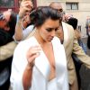 Kim Kardashian : robe hyper décolletée et sexy pour son mariage avec Kanye West
